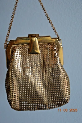 Vintage Whiting & Davis Gold Tone Mesh Handbag 4.5"x3.5" Very Good Condition - Image 1 of 4