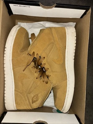 Air Jordan 1 Mid BG 6.5y Golden Harvest/Sail Gold - Image 1 of 4