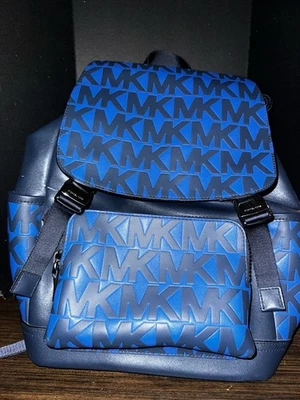 Mochila de campo Michael Kors Greyson Logo azul almirante Foto 1 de 4