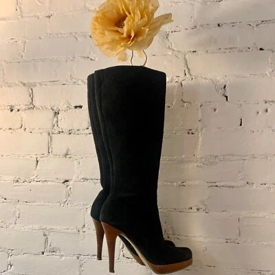 Comfort -Bakers Platform 及膝麂皮绒靴子 - 带木质鞋跟 尺寸 6 — 第 1/3 张图片