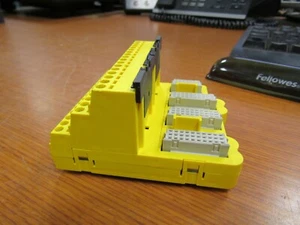 👀 EMERSON SLS TERMINAL BLOCK KJ2201X1-HA1 / 12P3322X022  - Picture 1 of 7