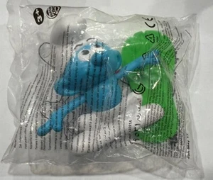 2016 Burger King Smurf’s Lost Village Kids Meal Toy Hefty Surf Board Figure MIP - Picture 1 of 6
