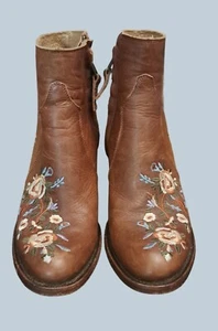 Shyanne Millie Leather Embroidered Ankle Boots Size 6 M Made In Mexico With Flor - Picture 1 of 6