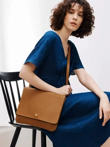 John Lewis Mae Umhängetasche Leder Flapover, hellbraun UVP 79,00 £ CA1343 - Bild 1 von 15