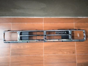Front Grille+Emblem+Headlight Rim Chrome Fit Toyota Hilux LN65 LN60 RN65 60 1987 - Picture 1 of 19