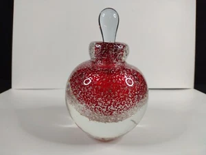Botella de perfume grande de vidrio artístico rojo y plateado con tapón - Imagen 1 de 12