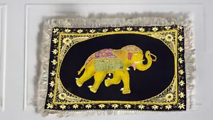 Alfombra de pared hecha a mano tapiz de pared bordado zardozi elefante real 36"x24" Dec - Imagen 1 de 5