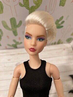 Barbie Signature Looks Collector Doll Crop Top Metallic Skirt New • 26.99$