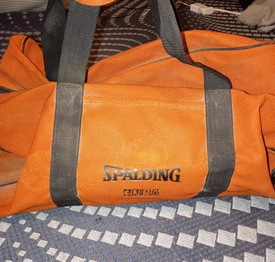 Bolso de Lona Spalding Oficial NBA Cuero Castrol Foto 1 de 4