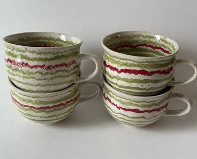 CRATE & BARREL Fa La Tazas de Navidad rojas y verdes tazas grandes - Juego de 4 Foto 1 de 4