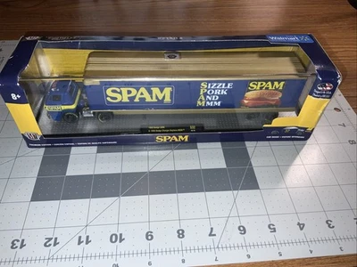 M2 Machines 1969 Dodge L600 & 1969 Dodge Charger Daytona HEMI (S32  18-19) - Image 1 of 4