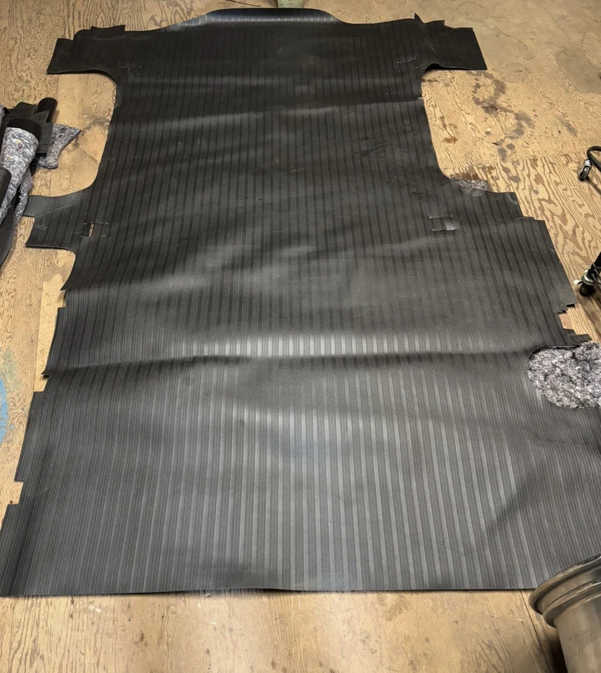 05–25 Chevy Express GMC Savana фургон. Задний грузовой напольный коврик MatSetBlack - Изображение 1 из 1