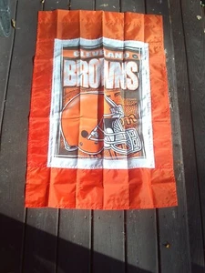 NEW SEALED OFFICIAL NFL PRODUCT WINCRAFT SPORTS CLEVELAND BROWNS 28"x42" BANNER - Picture 1 of 3
