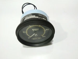 SYNCHRO-START SA-2750-A ELECTRONIC TACHOMETER MOD 40 0-25 *100 RPM 12-32V - Picture 1 of 7