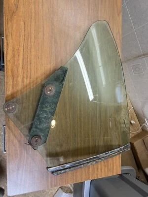 1968 Oldsmobile Cutlass 442 RH Quarter Glass Soft Ray #1 AS-2 27-48 M27.8 - Изображение 1 из 4