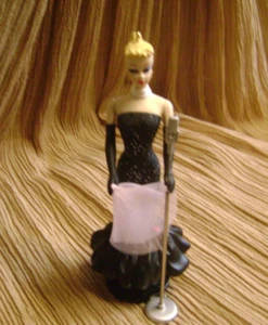 1995-HALLMARK ANDENKEN SOLO IM RAMPENLICHT BARBIE #2 IN SERIE ORNAMENT - Bild 1 von 7
