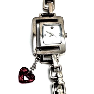 Oui Bee Art Damenuhr - Silber geometrisches Gliederarmband, roter Herzanhänger - Bild 1 von 11