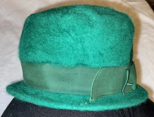 Vintage Women’s Felt Bucket Cloche Hat 40s/50s Merrimac Union Made Green - Picture 1 of 8