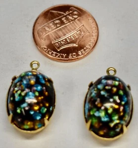 VINTAGE 2 PERLE PENDENTI OVALI OPALESCENTI NERE 13x18mm VETRO GIAPPONESE EFFETTO OPALE - Foto 1 di 1