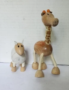 ANIMALZ Giraffe & Sheep Wooden Animal Figures - Picture 1 of 3