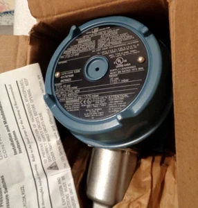 Interruptor de presión UE United Electric Controls J120-S144B, 0,5-20 PSI, 15A-480VAC - Imagen 1 de 9