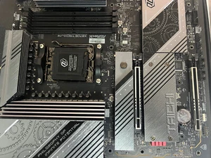 ASRock X870E Taichi Lite AM5 AMD X870E SATA 6Gb/s Extended ATX Motherboard - Bild 1 von 3