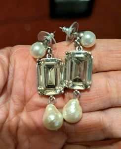 Oscar  De La Renta Silver  Clear Pearl earrings USA  - Picture 1 of 3
