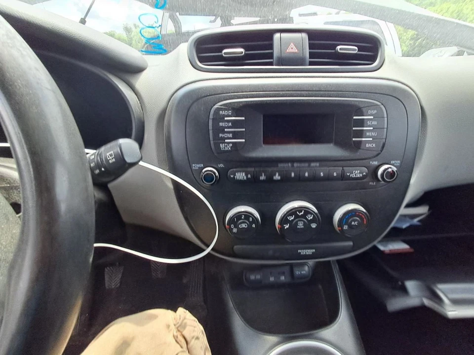 KIA SOUL 2014 unidad de control de clima usada con manual de aire acondicionado - OEM 655-72396 Foto 1 de 1