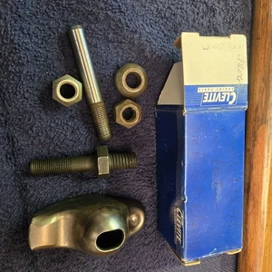Clevite Small Block Chevrolet Rocker Arm Components - Picture 1 of 3