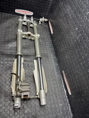 2013 SUZUKI RM 85 RM 85L OEM GARFOS DIANTEIROS TUBOS ÁRVORES BARRAS FREIOS RM85 - Imagem 1 de 4