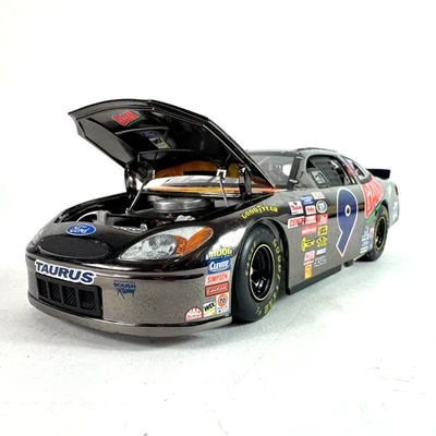 Team Caliber Dark Chrome 2002 Jeff Burton 9 Gain Ford Taurus Nascar 1:24 Die Cas - Image 1 of 4