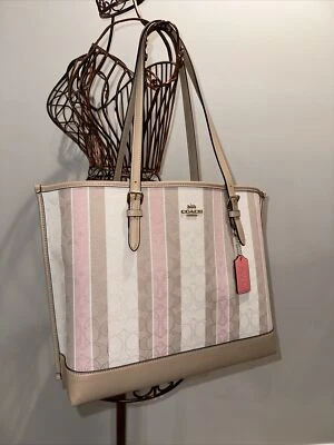 Bolso de Mano COACH C8415 Mollie en Taffy Multi - Firma Jacquard Rayas Foto 1 de 4