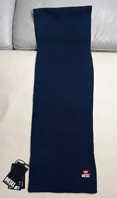 Bufanda Diesel tejida acanalada mezclada de lana para adultos - MRSP $150 Foto 1 de 4