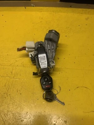 Subaru Forester 2016 interruptor de encendido bloqueo con llave e inmovilizador OEM # 88216FJ100 Foto 1 de 4