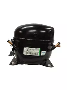NE6170Z COMPRESOR DESNUDO SOLO R134A MHBP 8.77 DISP 533W @ -5°C 1/4+HP 240V 50HZ - Imagen 1 de 7