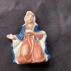 "Estatuilla de Belén de Cerámica de Navidad Madre María 3,25"" de Alto" - Imagen 1 de 6