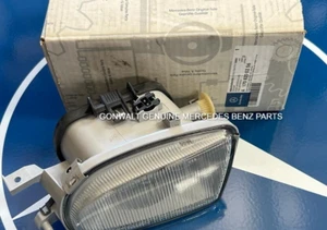 Mercedes Benz SLK230 CLK320 E320 1998-2003 Right Fog Lamp Assembly 1708200256 - Picture 1 of 3