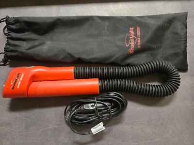 Linterna SnakeLight vintage Black & Decker con cargador de coche - probada Foto 1 de 3