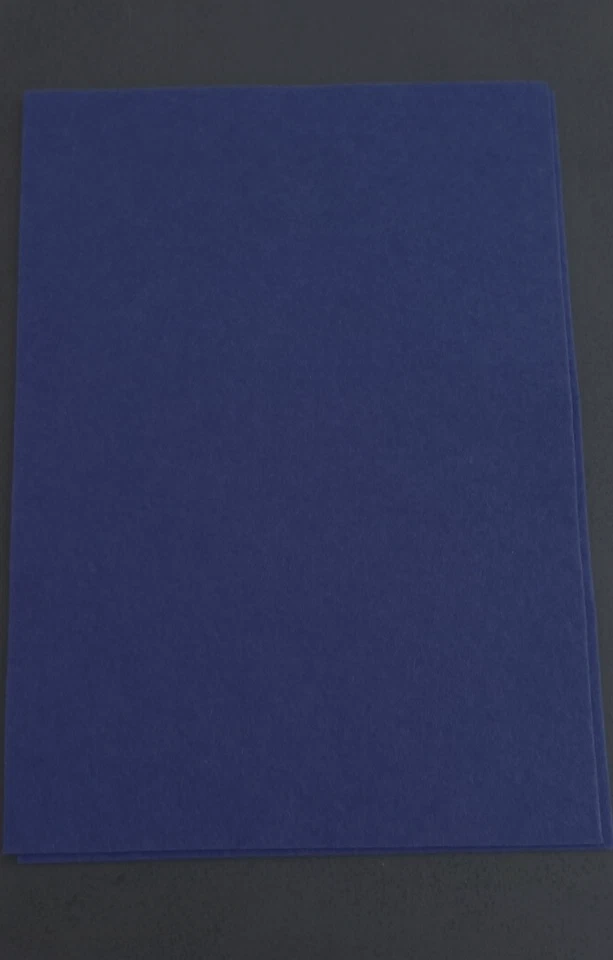 FEUTRINE - lot de 2 plaques de feutrines - dimensions 21 * 29,7 cm - violet - Photo 1/1
