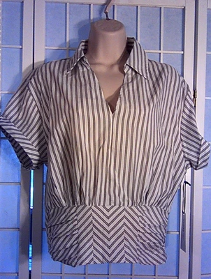 Blusa para mujer Sunshine + Sky, nueva con etiquetas, color tostado y blanco a rayas cuello en V cintura plisada Foto 1 de 4