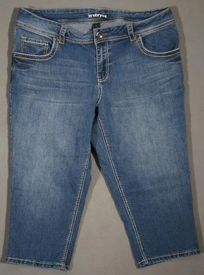WD05408 MUY BONITO ***LANE BRYANT*** CAPRI, CORTE RECORTADO MUJER JEANS AZULES talla 18 Foto 1 de 4