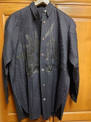 CHAQUETA ISSEY MIYAKE NEGRA USADA (UNISEX) BUENA Foto 1 de 4