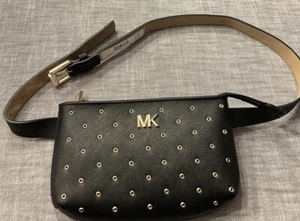 Riñonera Michael Kors Tachonada Bolso Cinturón Negro/Dorado S/M NUEVO CON ETIQUETAS $128 - Imagen 1 de 8