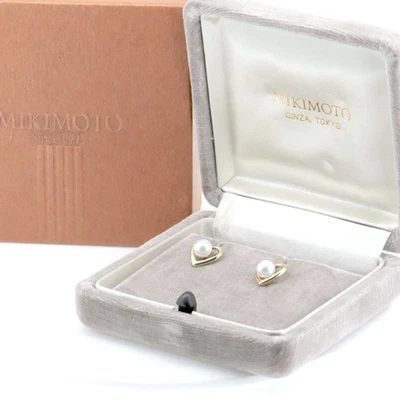 Pendientes de perlas Mikimoto de oro amarillo de 18 quilates de 5,6 mm/0,22 pulgadas con caja Foto 1 de 4