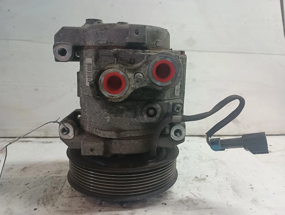 Bomba y embrague compresor de aire acondicionado Freightliner 22-65770-001 (11897449 Foto 1 de 4