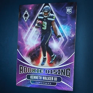 Phoenix RC Rookie Rising Purple Kenneth Walker III Seahawks 2022 (#/125) RIS-8 - Imagen 1 de 3
