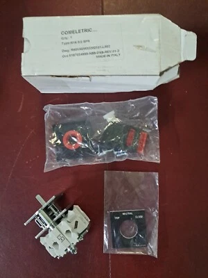 Comeletric R16 3/2 Pull Spring Return r623m-302_01 Control & Selector Switch New - Image 1 of 4