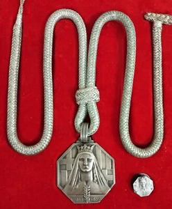 GRANDE MÉDAILLE D'ARGENT DE LA VILLE DE BARCELONE. AVEC PIN. BARCELONE.1966 - Picture 1 of 4