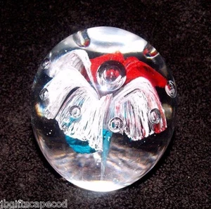 LARGE VINTAGE FLORAL  GLASS PAPERWEIGHT - RED, WHITE BLUE W/AIR BUBBLES - LQQK!  - Picture 1 of 11