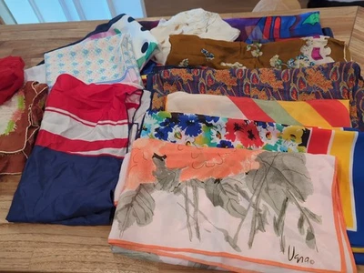 Lote de 10 bufandas cuadradas y largas vintage para mujer envolventes para el cabello corbatas para el cuello mezcladas Foto 1 de 4